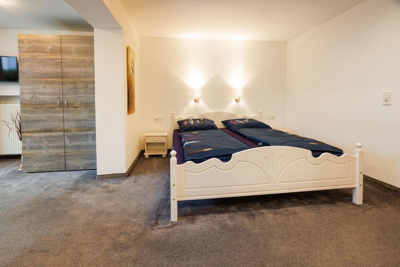 Appartamento Haus Dippel Am Kurpark Inklusive Chiemgaukarte Ruhpolding Esterno foto